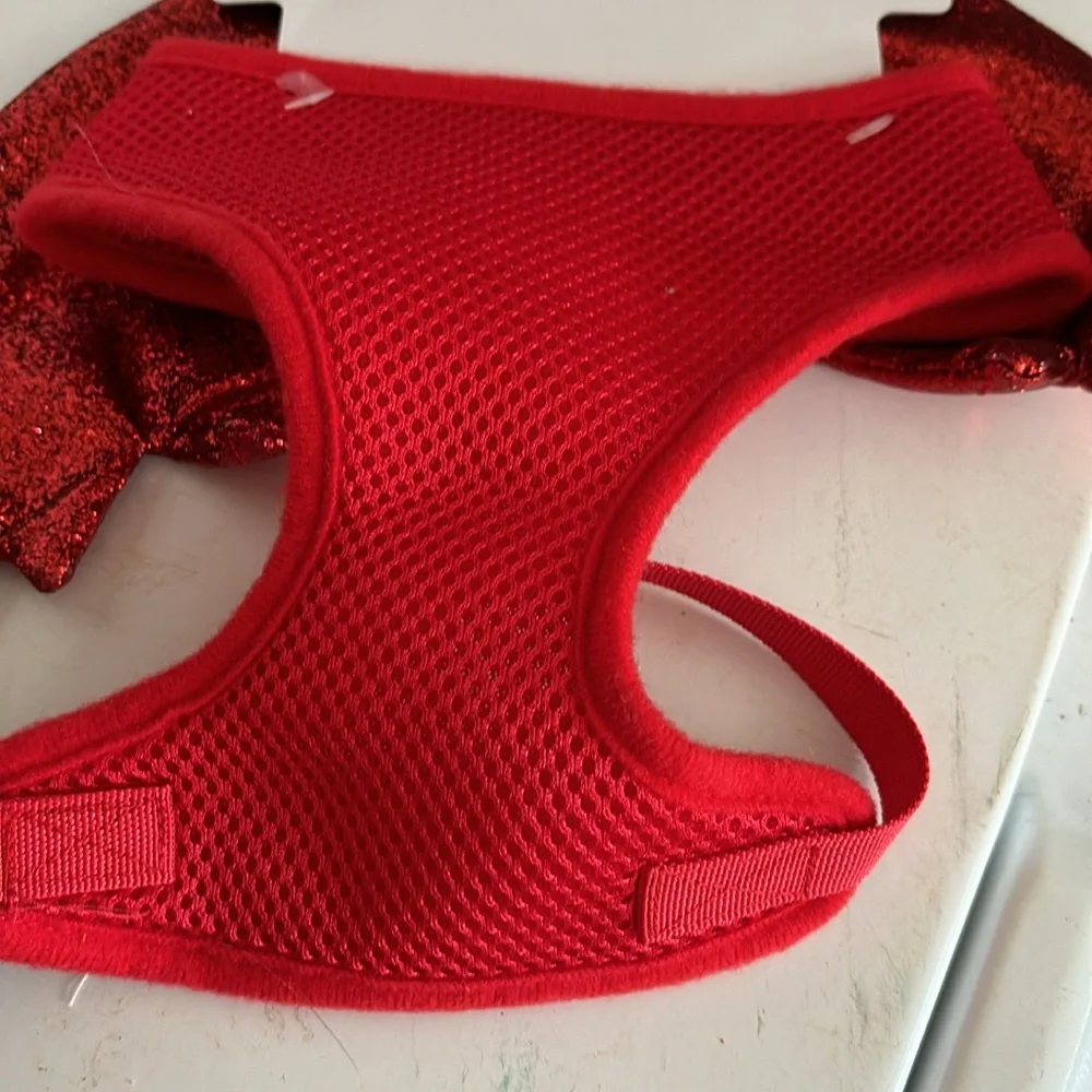 NWT Toy Time Dog Pet Harness Fit Girth up to 17” S/M Red Glitter Bat Wings Clips